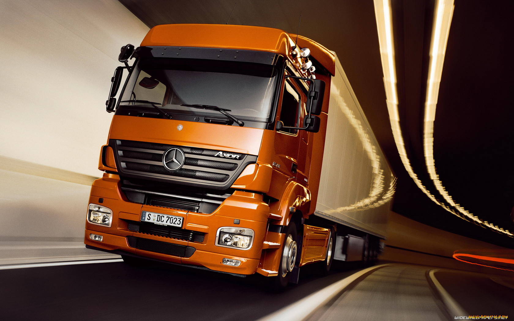 , mercedes, trucks